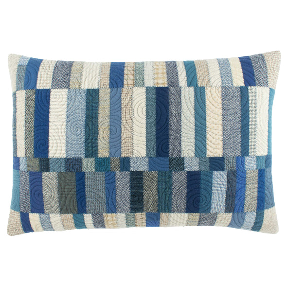 Blue Willow Cushion 25 • 15x22