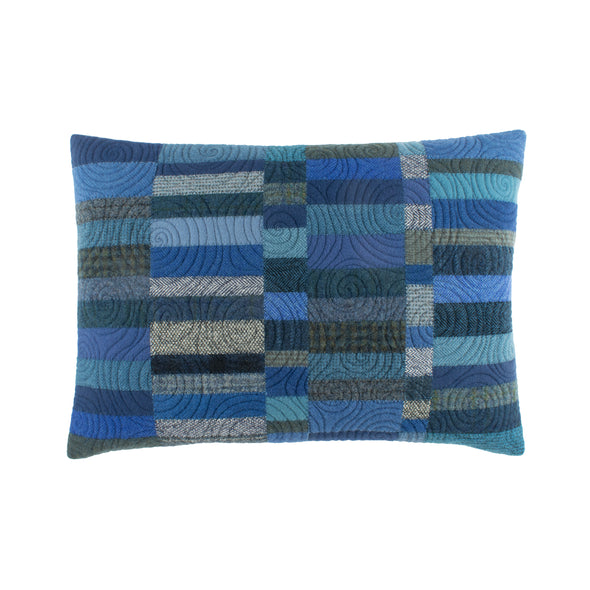Blue Willow Cushion 19 • 13x18