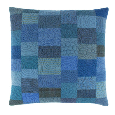 Blue Willow Cushion 32 • 20x20