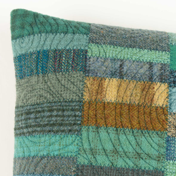 Headwaters Cushion E • 20x20
