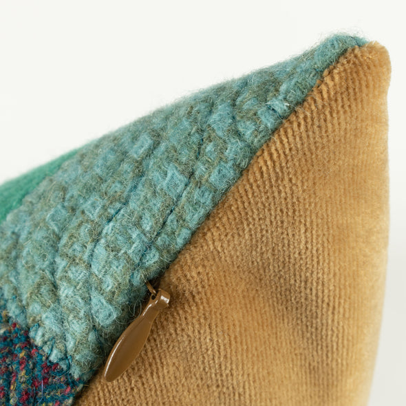 Headwaters Cushion D • 20x20